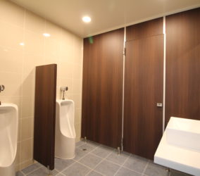 商業ビルのトイレ改修工事