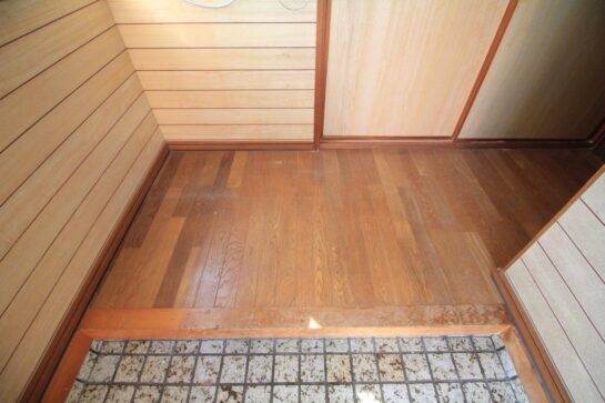Before　床の張替え