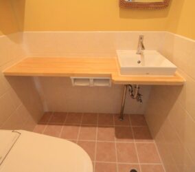 トイレとシャワー室のリフォーム