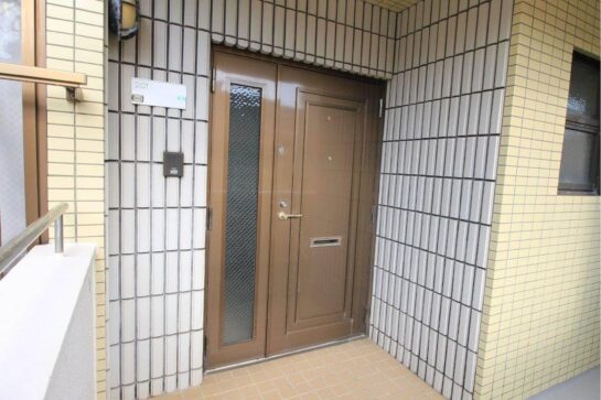 Before　玄関ドアの取替え（カバー工法）