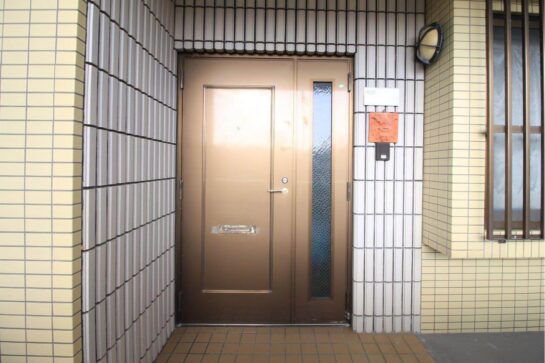 Before　玄関ドアの取替え（カバー工法）