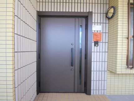After　玄関ドアの取替え（カバー工法）