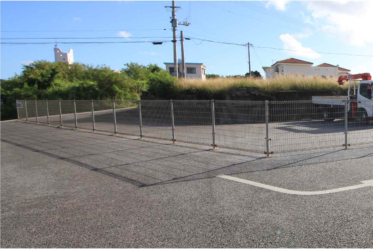 フェンスの撤去リフォーム 病院 駐車場 沖縄