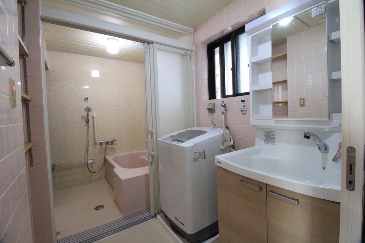 浴室と脱衣所のリフォーム バリアフリー 沖縄