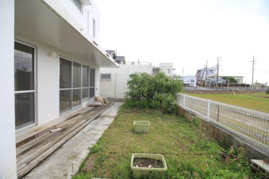 Before　庭に部屋を増築①