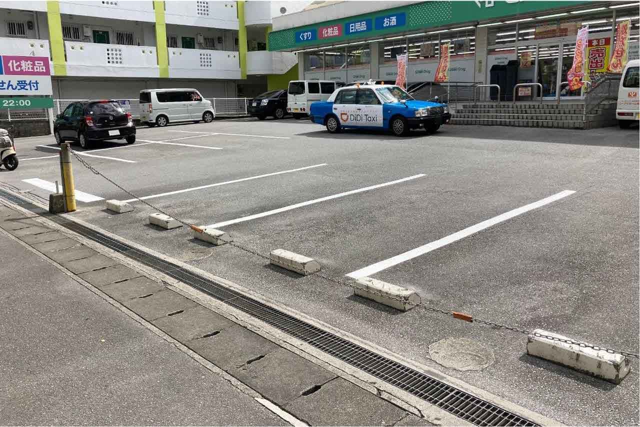 店舗 駐車場の白線引きリフォーム 沖縄