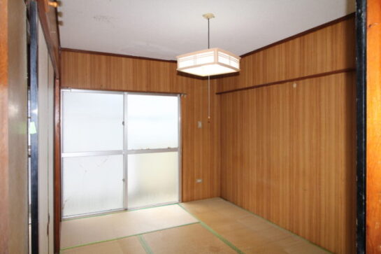 Before　クロスの貼り替えリフォーム