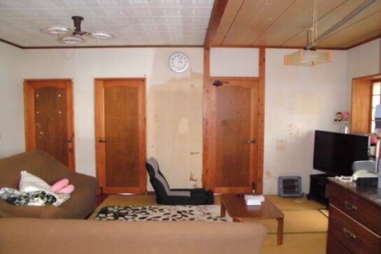 Before　クロスの貼り替えリフォーム