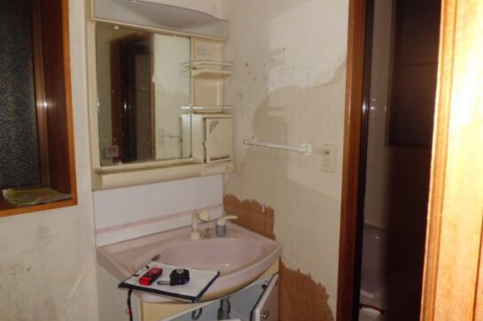 Before　クロスの貼り替えリフォーム