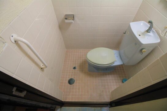 Before　トイレを洗濯室にリフォーム