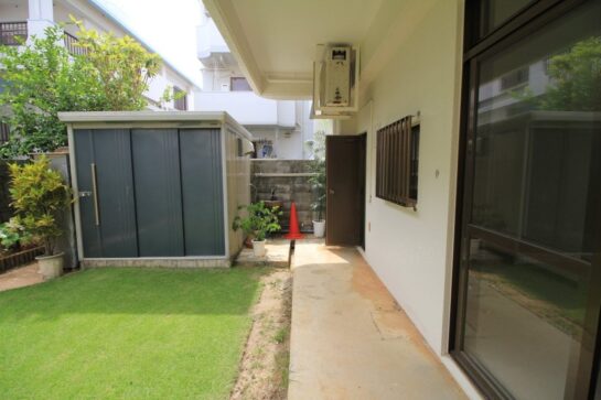 Before　二世帯住宅　目隠しフェンス