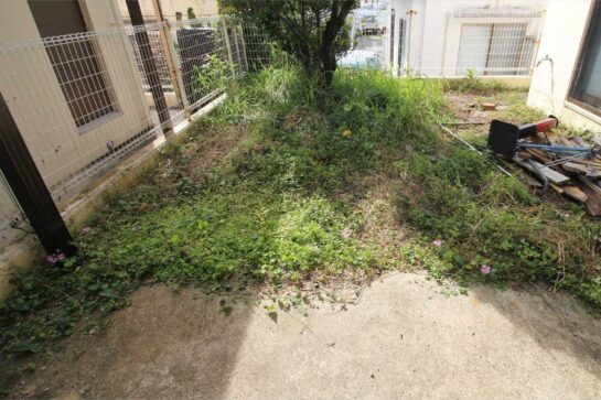 Before 庭を駐車場にリフォーム