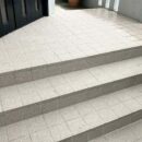 After　玄関ポーチのタイル貼り替え