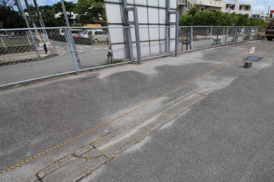 Before 駐車場のライン引きリフォーム