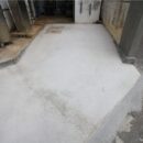 After 庭を駐車場にリフォーム