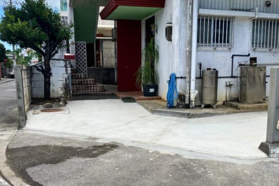 After 庭を駐車場にリフォーム