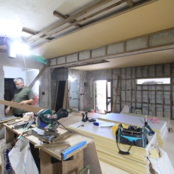 キッチン　工事中