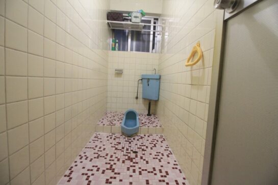 Before　和式から洋式トイレにリフォーム
