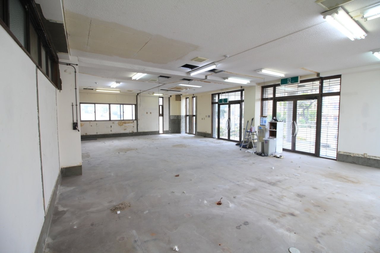 店舗の内装を解体リフォーム 沖縄